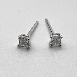 Vtg Sterling Silver Round Cz Stone - Square Shape Setting Stud Earrings 3mm